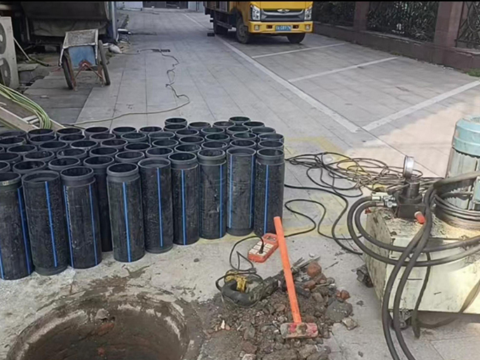 奎文PE置换管厂家 DN315置换管 非开挖管短管置换